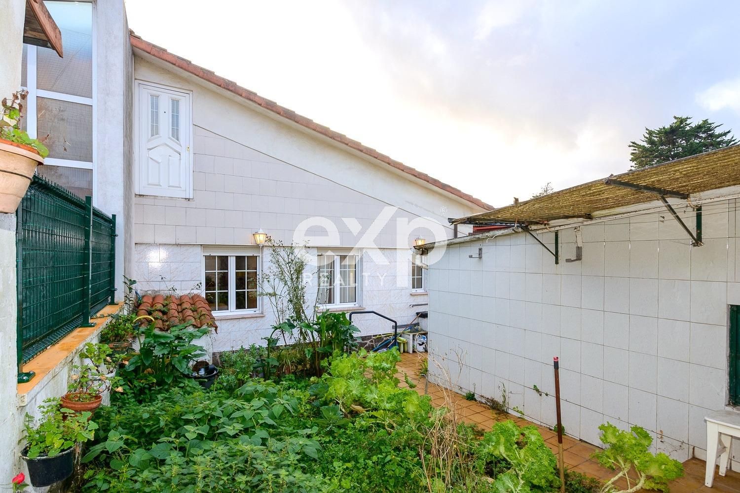 Single-family semi-detached for sale in Calle JORGE GUILLEN, 86, Santa Bárbara