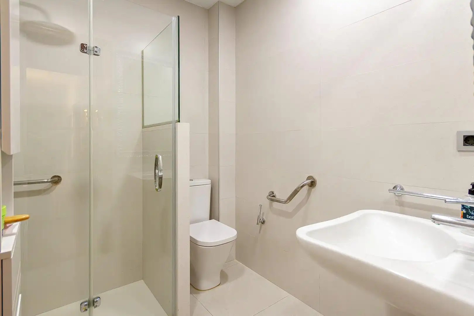 Badezimmer von Wohnung zum Verkauf in Sant Boi de Llobregat mit Heizung