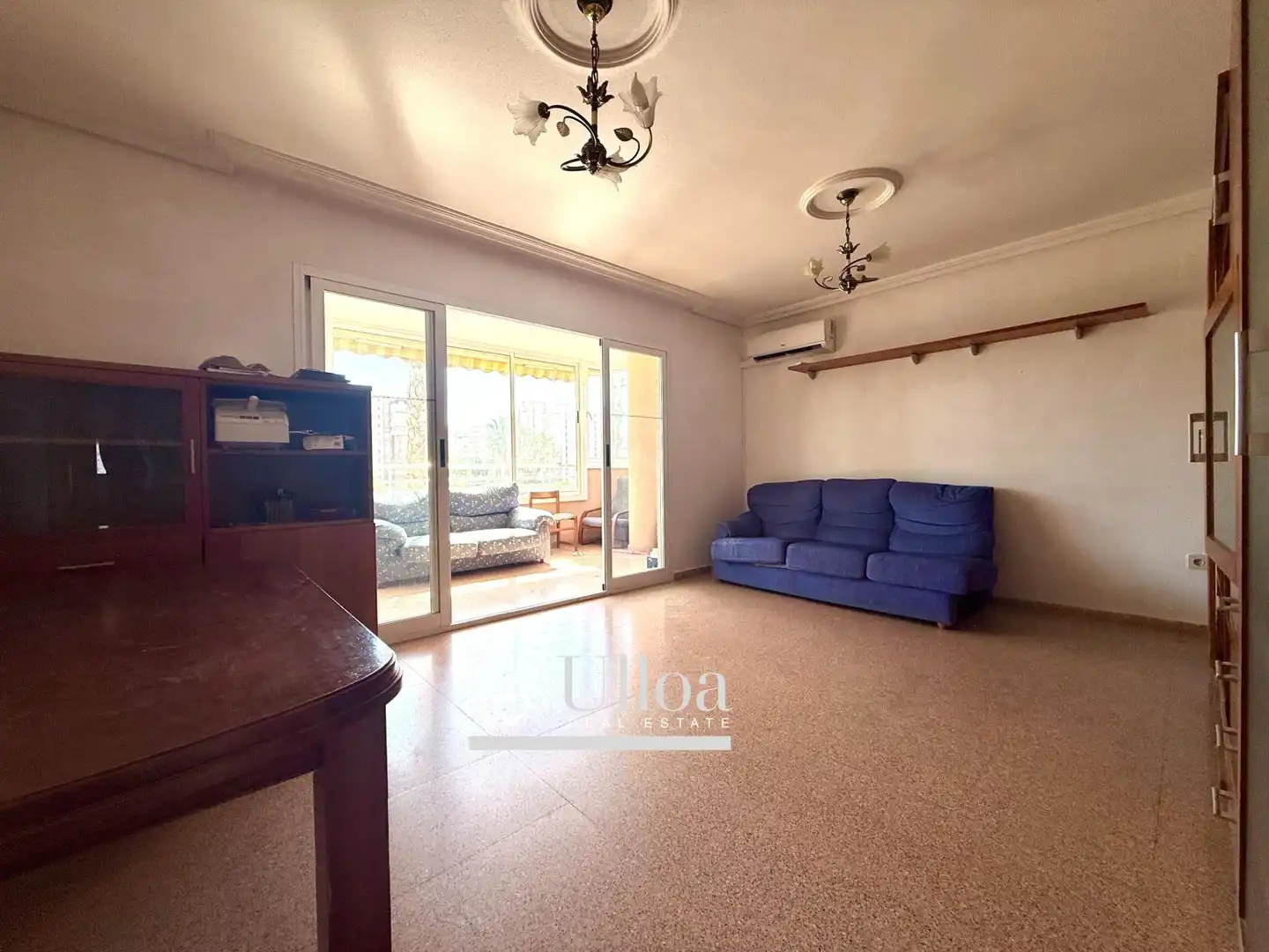 Habitación de Apartamento en venta en Alicante / Alacant con Jardín privado y Piscina comunitaria