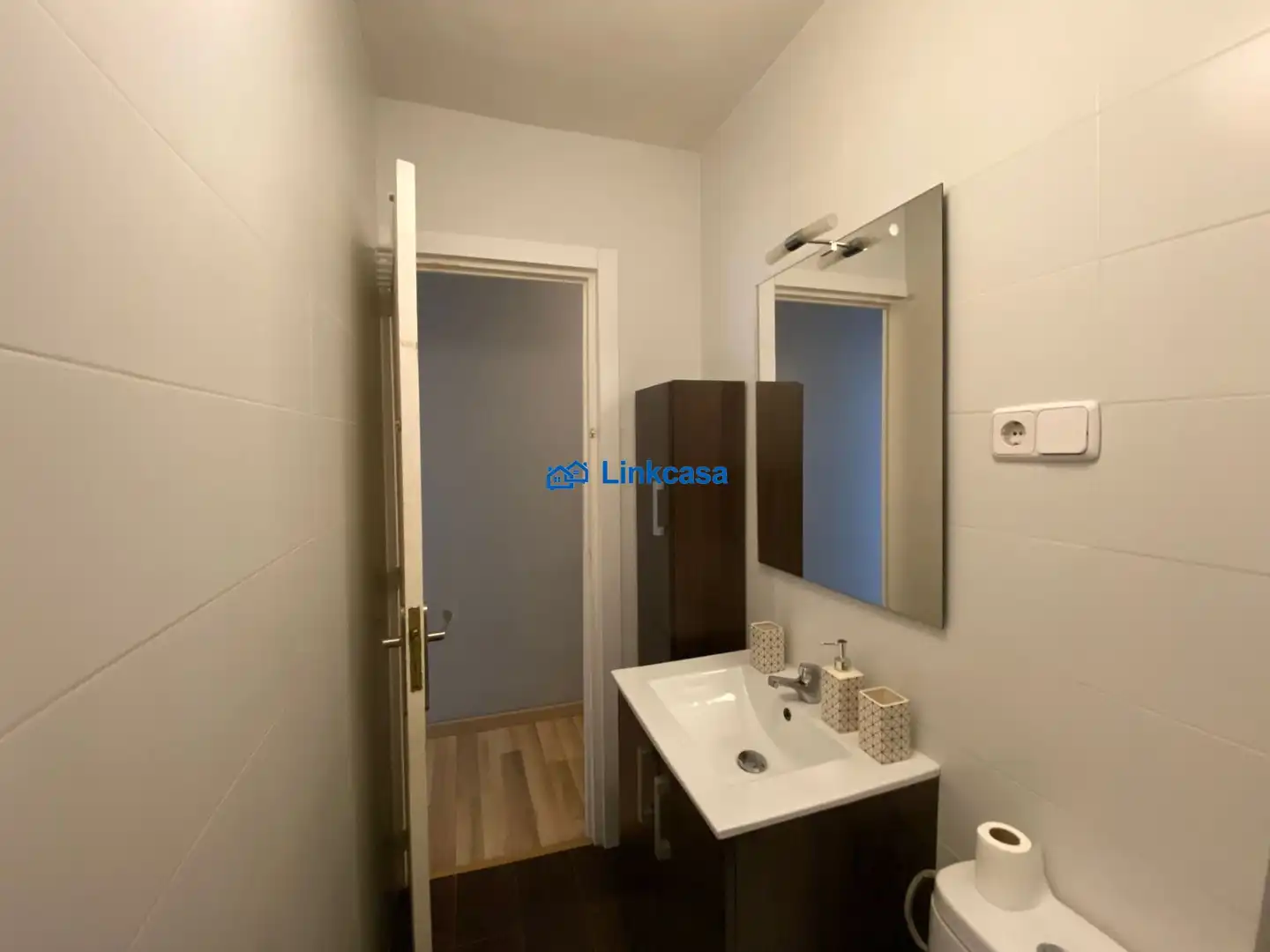 Bathroom of Flat for sale in Madrid  with Air Conditioner, Heating and Terrace