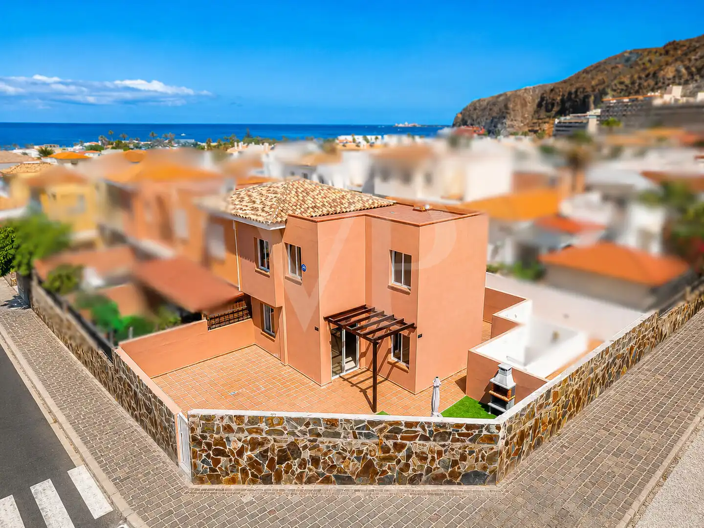 Vista exterior de Casa adosada en venta en Arona con Terraza y Piscina comunitaria