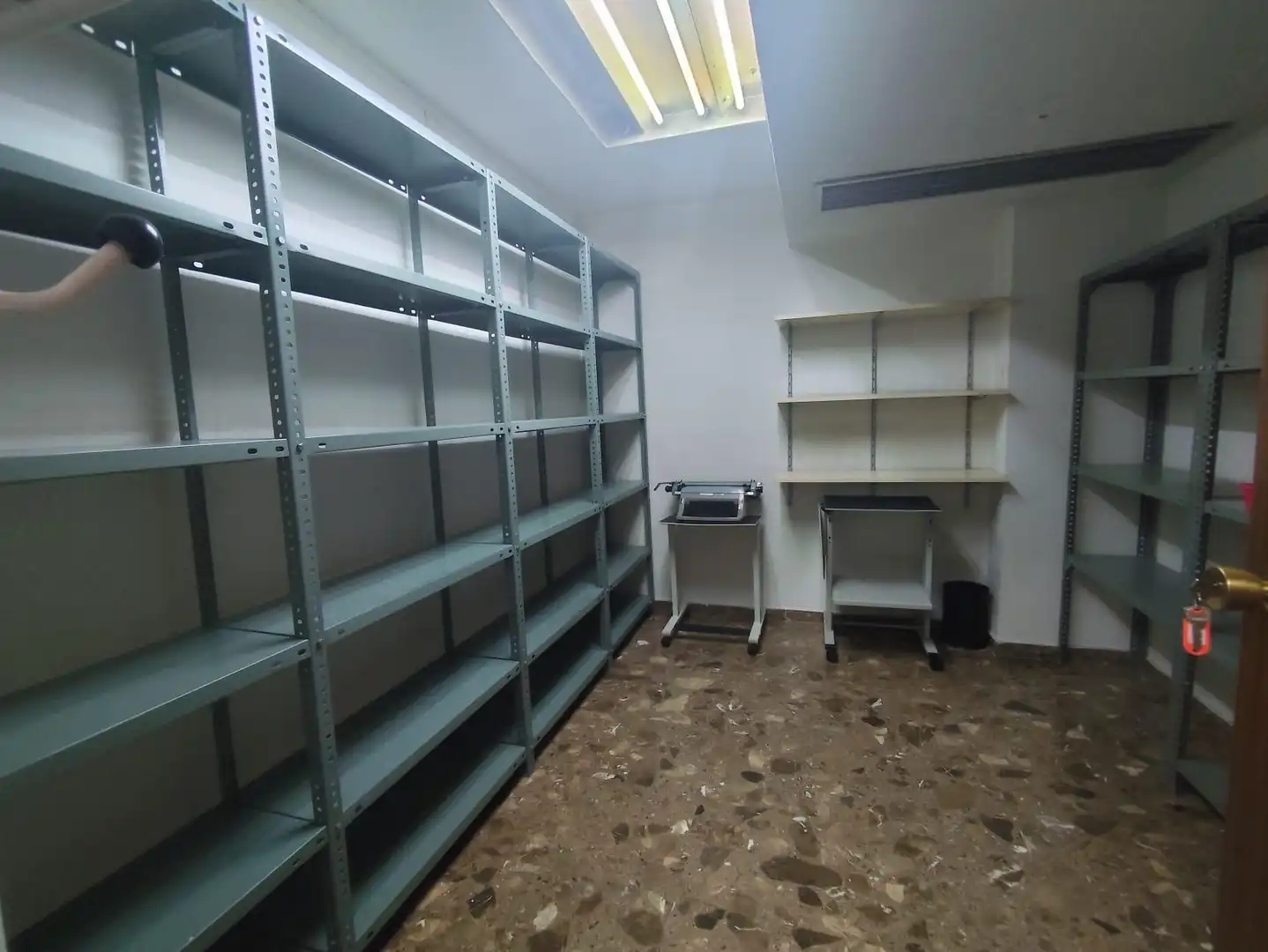 Oficina de lloguer en Zaragoza amb Aire condicionat, Calefacció i Moblat