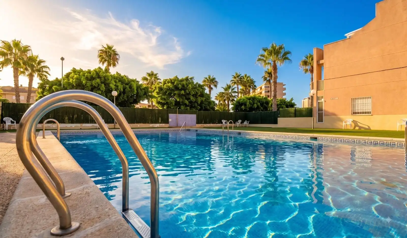 Bungalow mit Pool zum Verkauf in Urbanizacion LEANDROS LOS 1, imagen 2