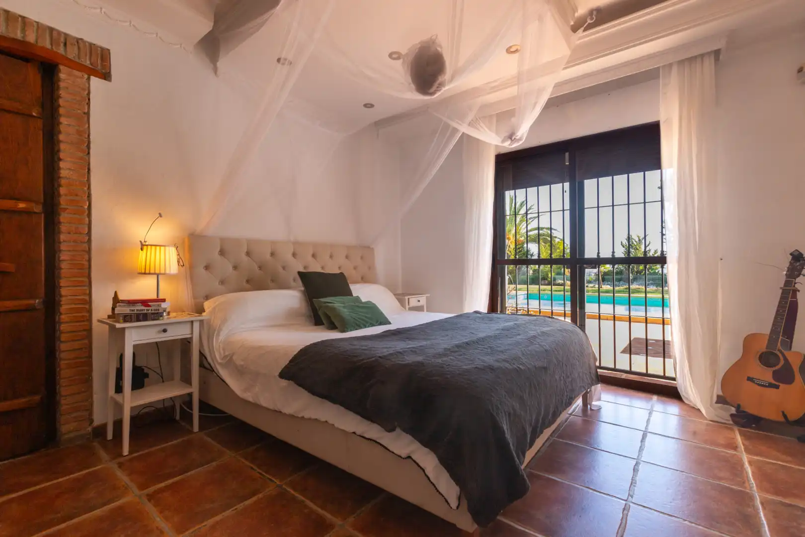 Habitación de Casa o chalet en venta en Alhaurín de la Torre con Aire acondicionado, Calefacción y Jardín privado
