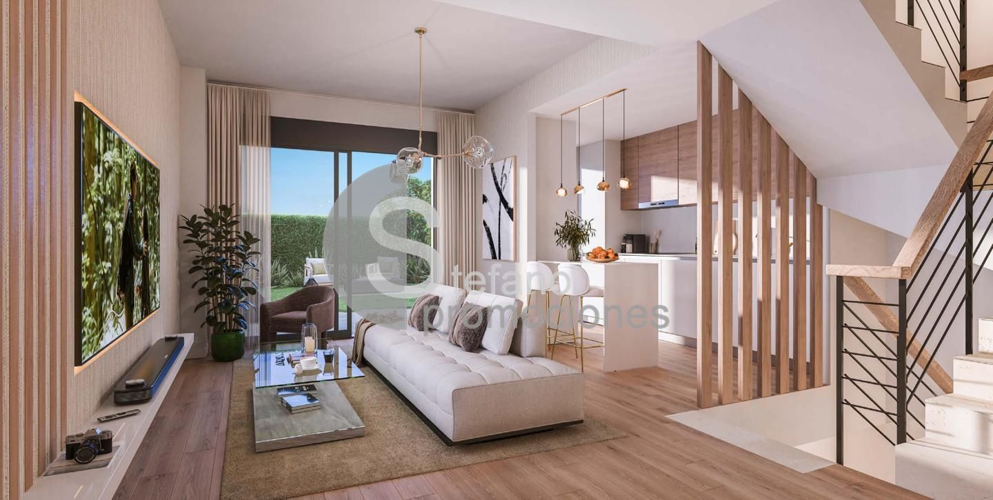 Living room of Single-family semi-detached for sale in Málaga Capital  with Private garden, Terrace and Community pool