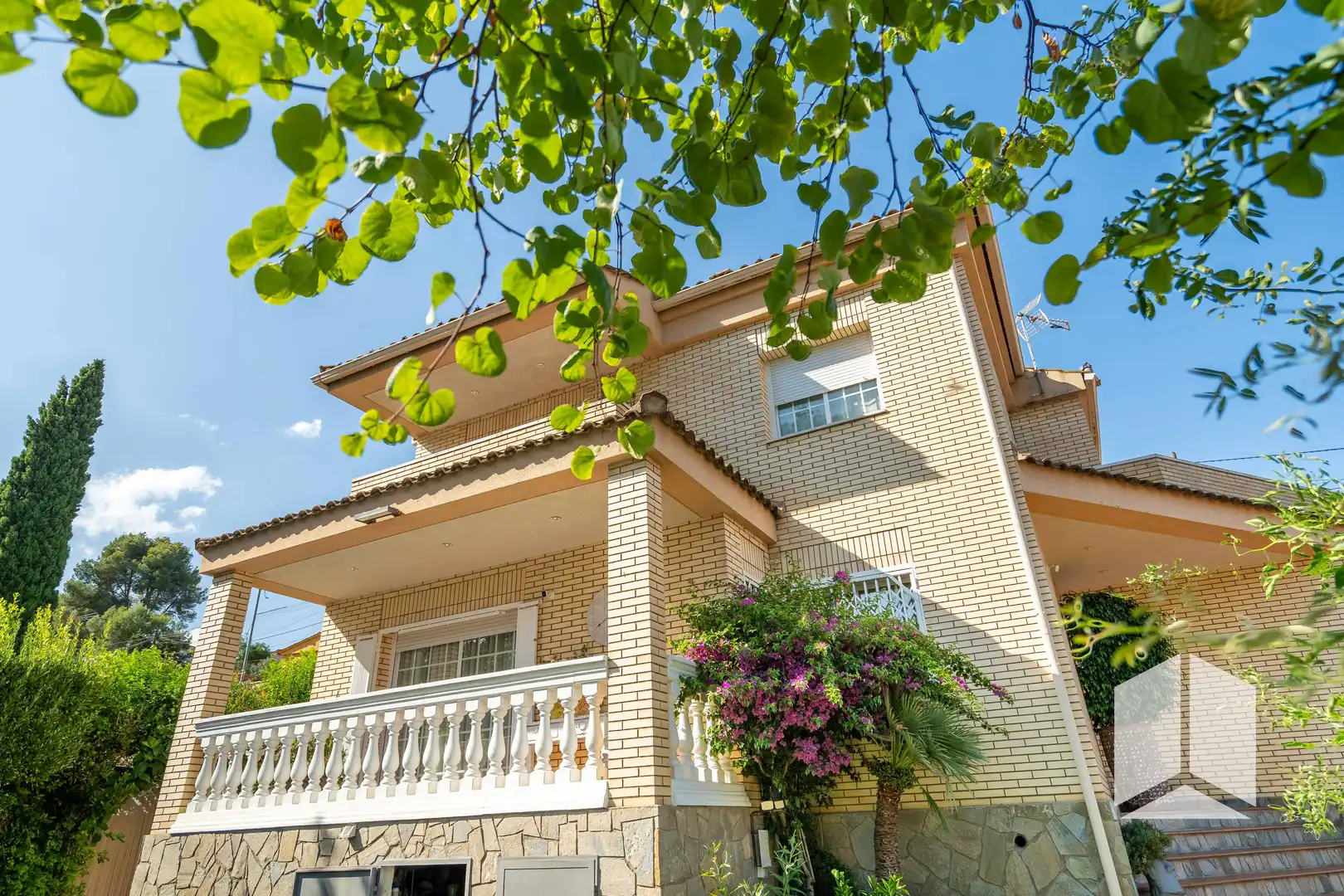Exterior view of Houses for sale in Sant Vicenç Dels Horts  with Storage room and Swimming Pool