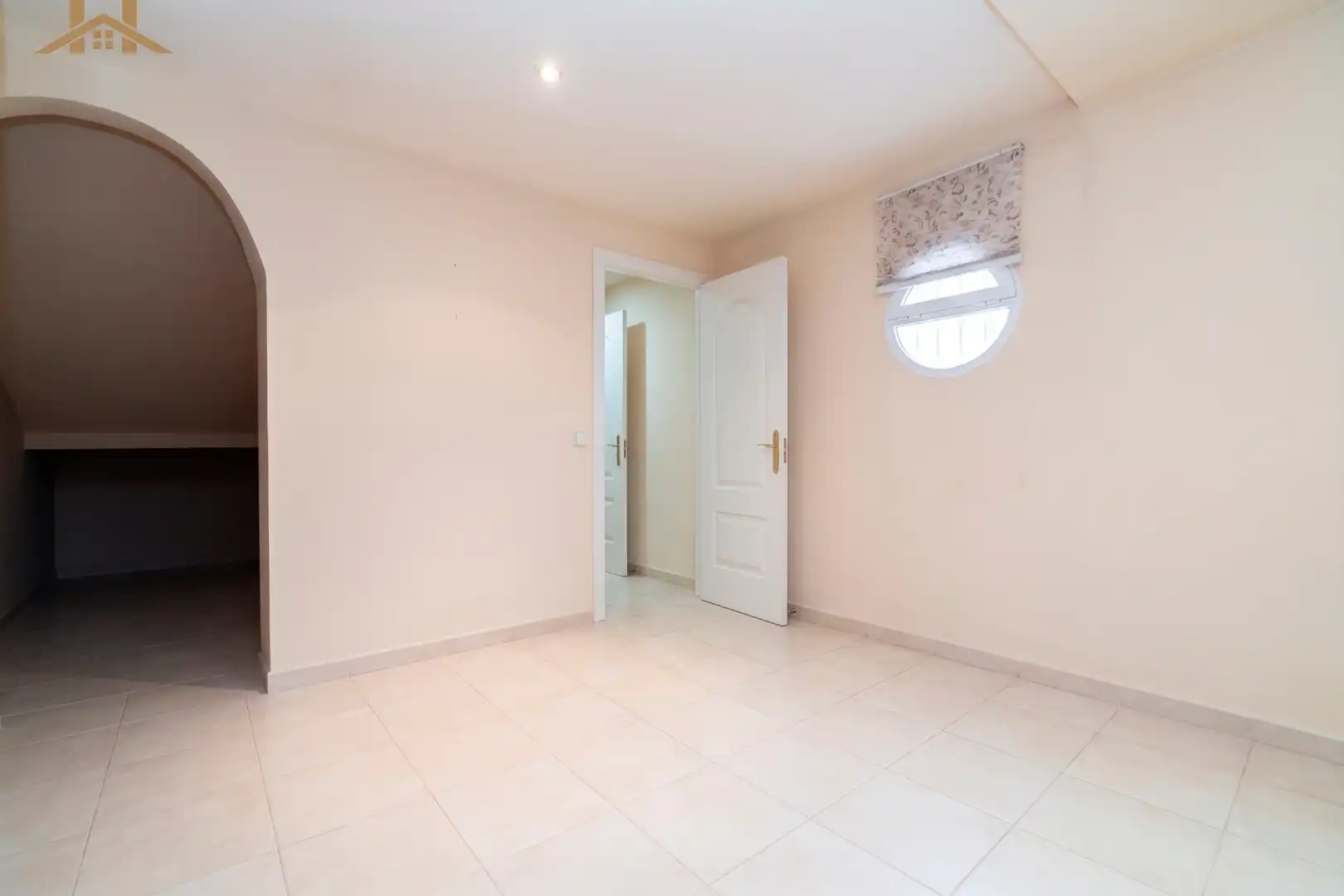 Casa adosada en venta en Madrid con Aire acondicionado, Calefacción y Jardín privado