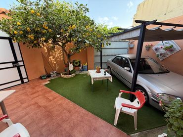 Casa amb jardí en venda a Gallineras