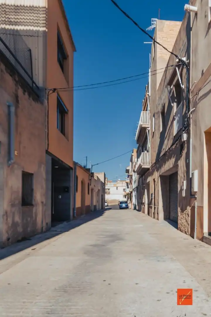 Vista exterior de Casa adosada en venta en Tortosa con Calefacción y Terraza