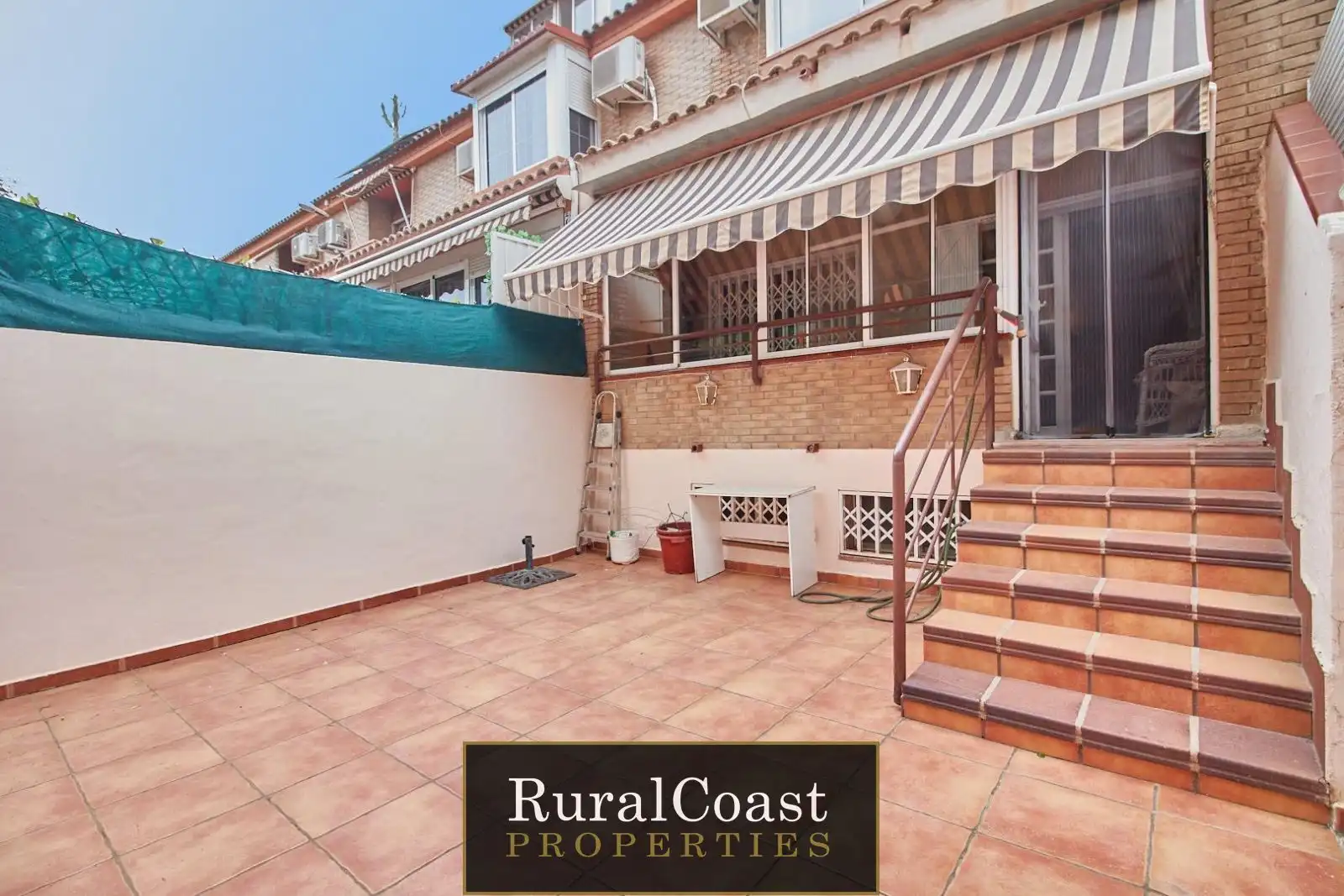 Vista exterior de Casa o xalet en venda en Alicante / Alacant amb Aire condicionat, Calefacció i Terrassa