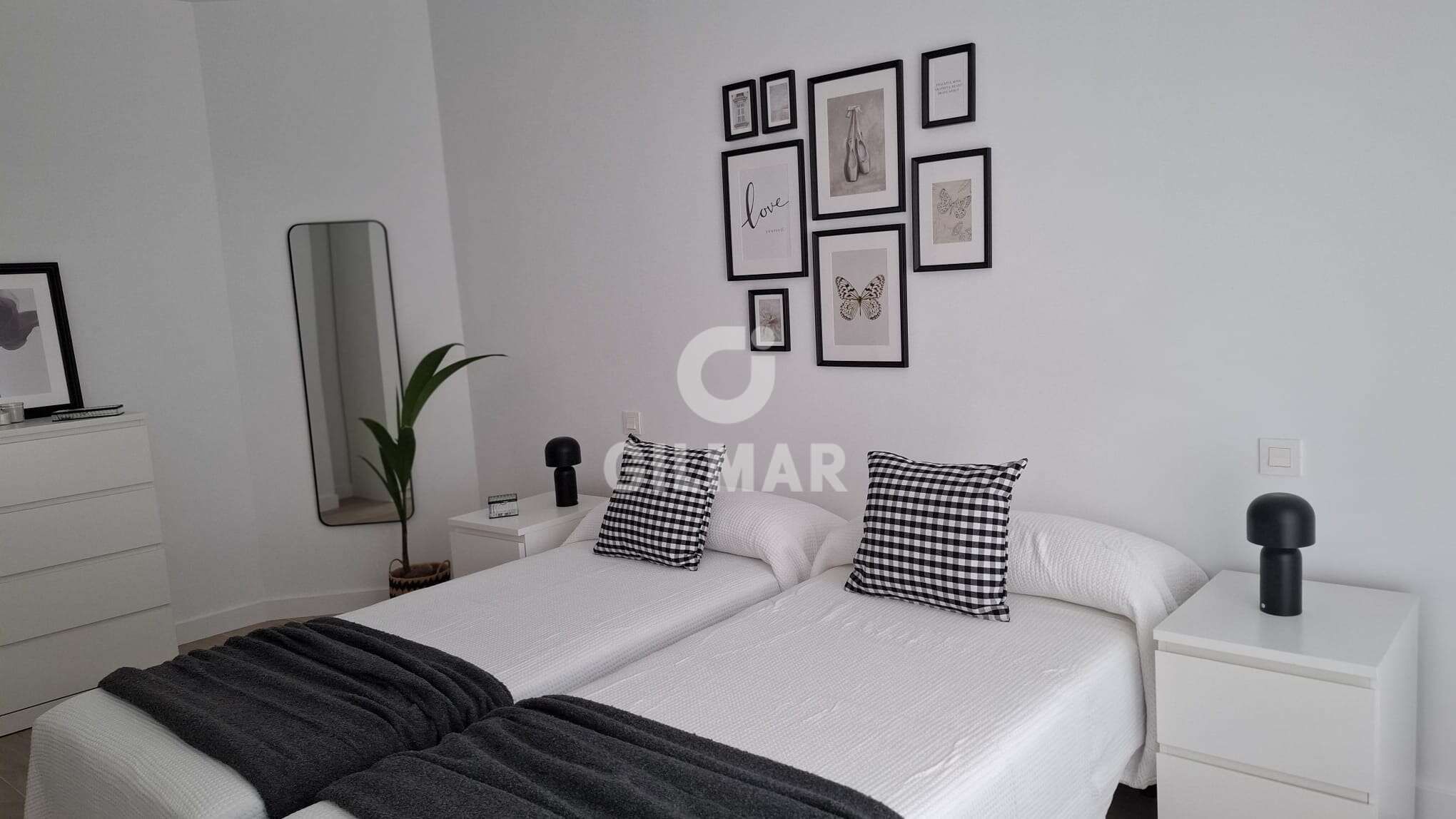 Dormitori de Pis en venda en  Madrid Capital amb Calefacció i Moblat