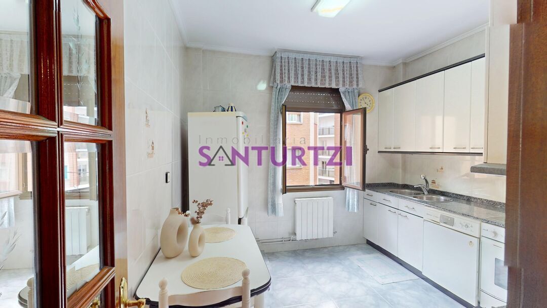 Kitchen of Flat for sale in Santurtzi   with Heating