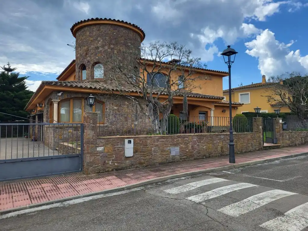 Villa con piscina in vendita a Carrer Mestre Sires 3B, imagen 5