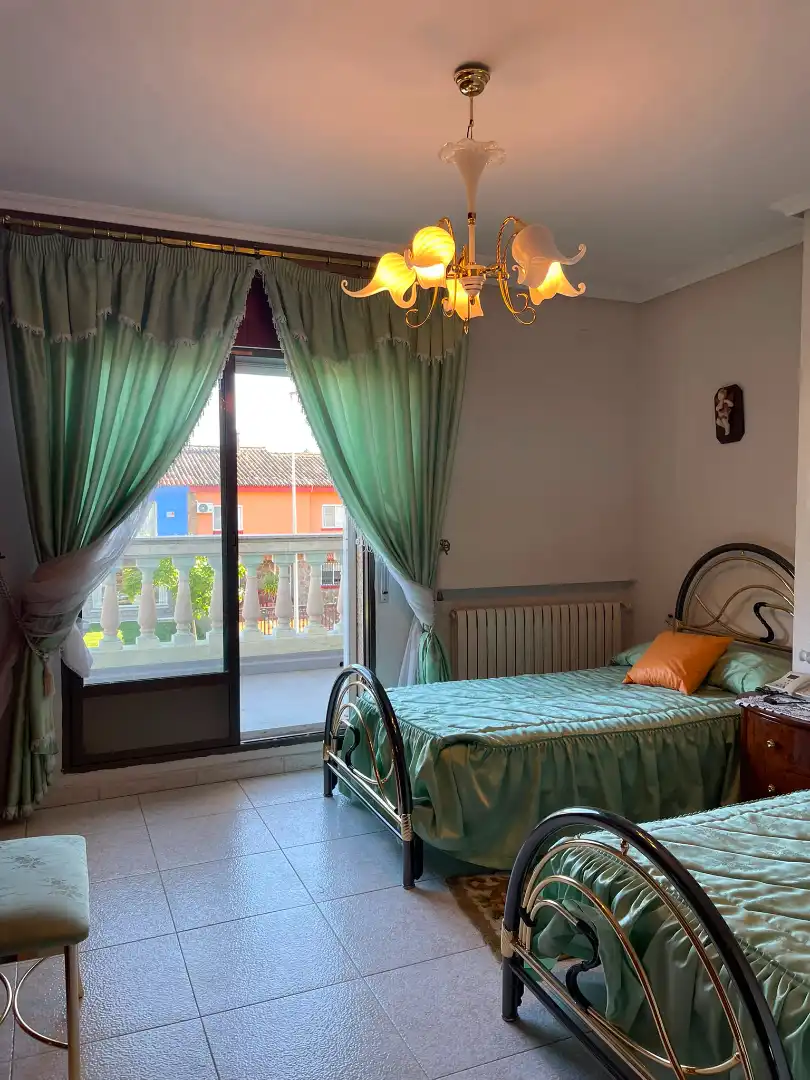 Bedroom of Houses for sale in Plasencia  with Heating, Private garden and Terrace