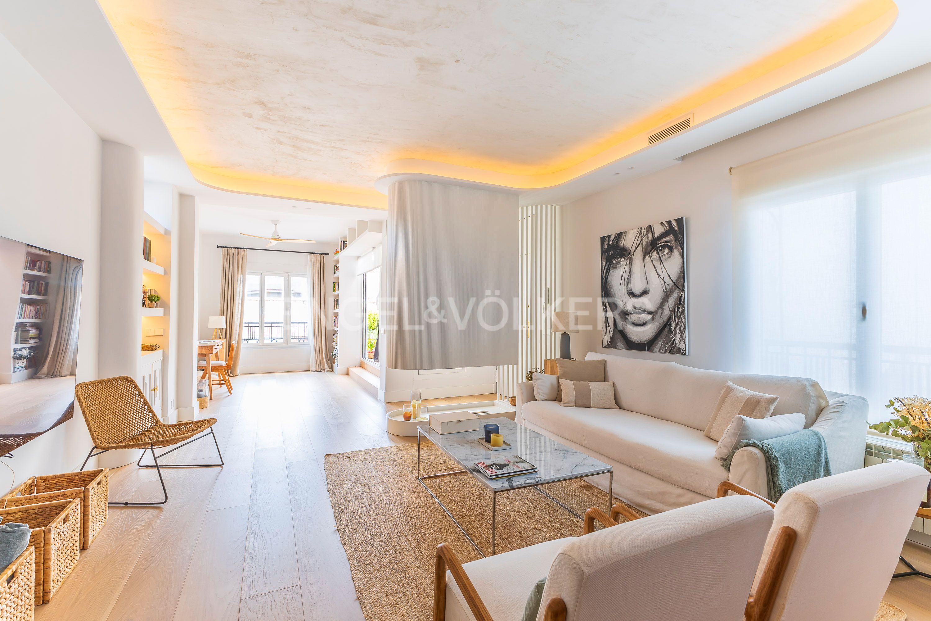Living room of Attic for sale in  Madrid Capital  with Air Conditioner, Heating and Terrace