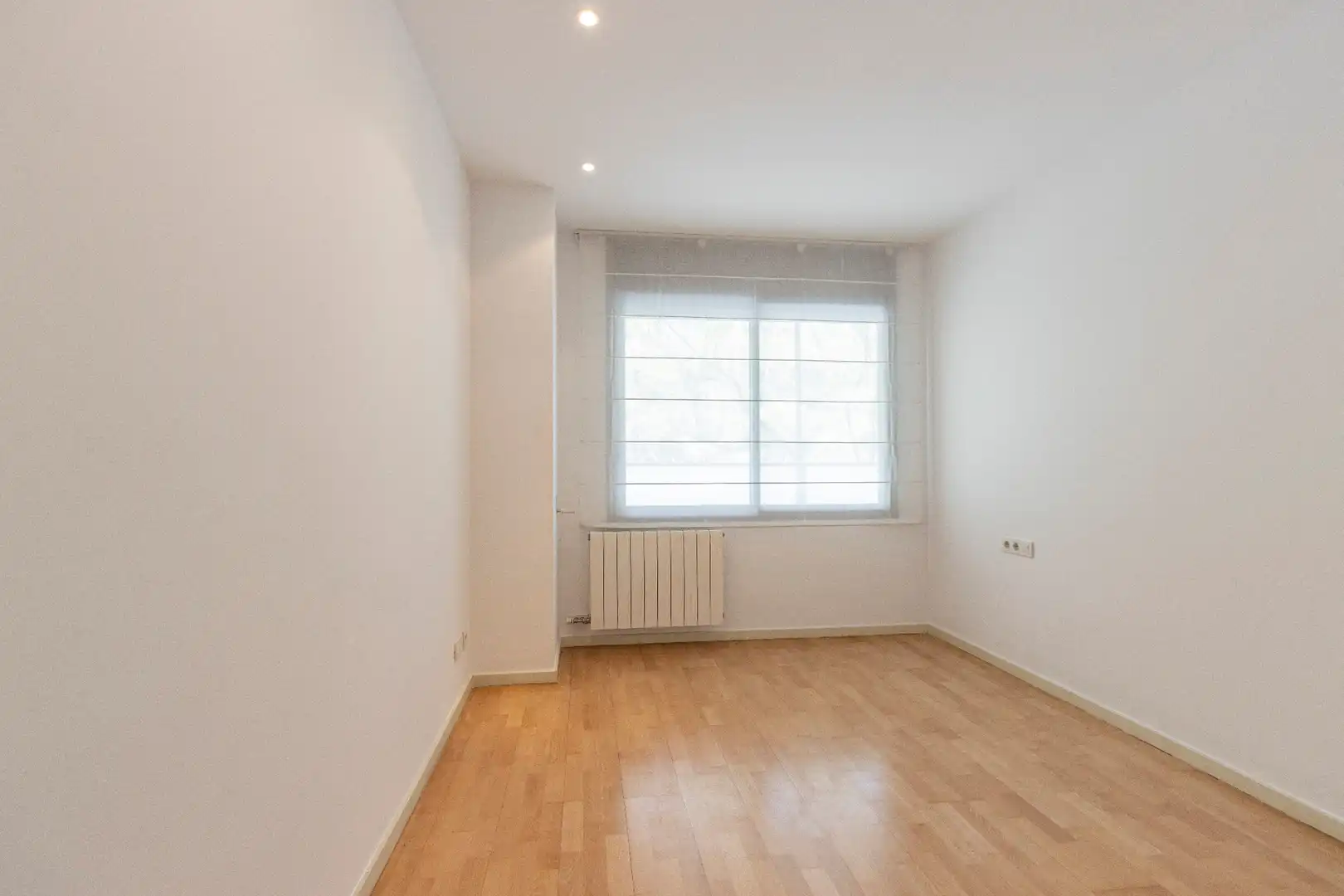 Schlafzimmer von Wohnung zum Verkauf in Barcelona mit Klimaanlage, Heizung und Parkett