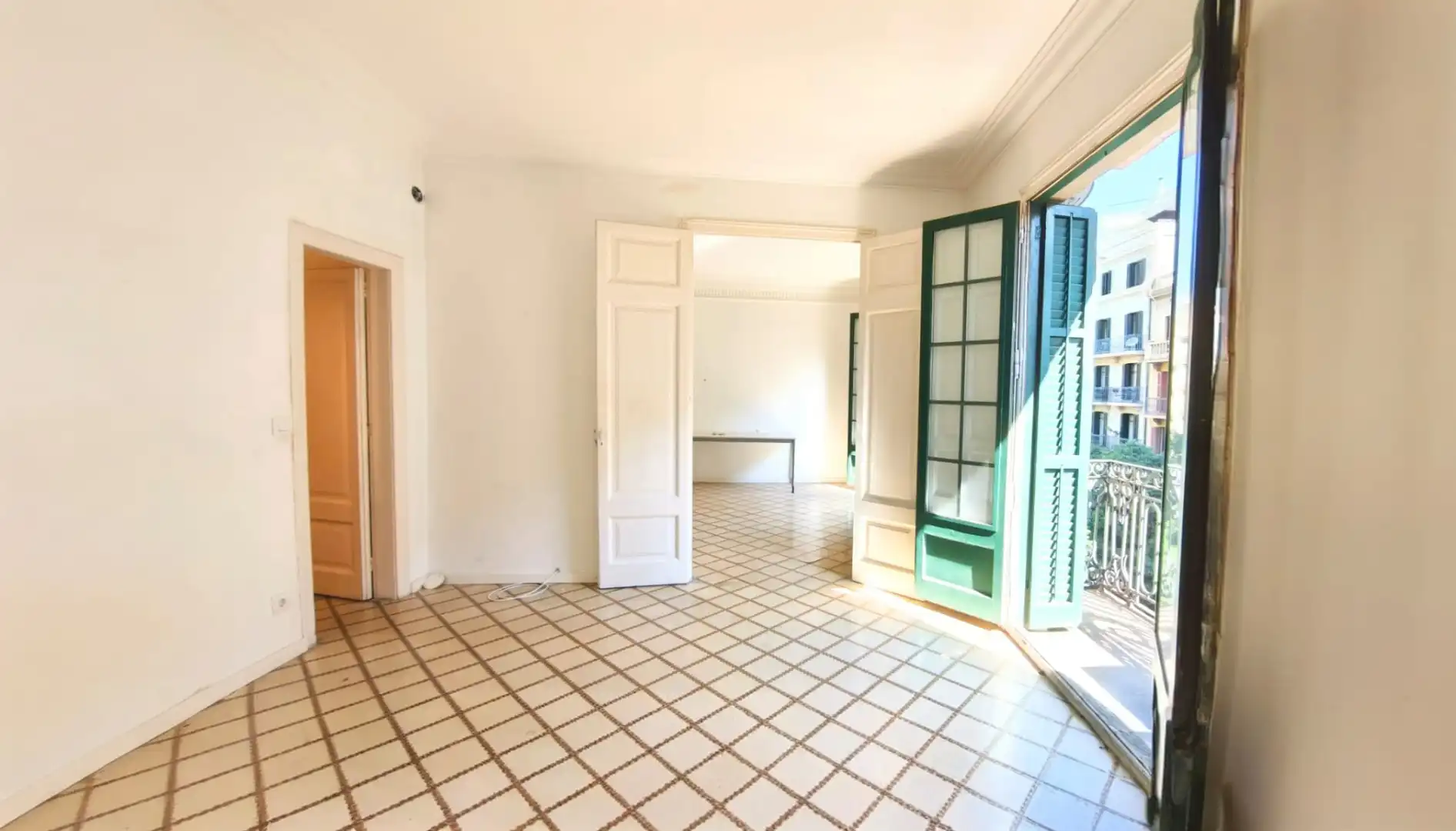 Piso de alquiler en Barcelona con Aire acondicionado, Horno y Balcón