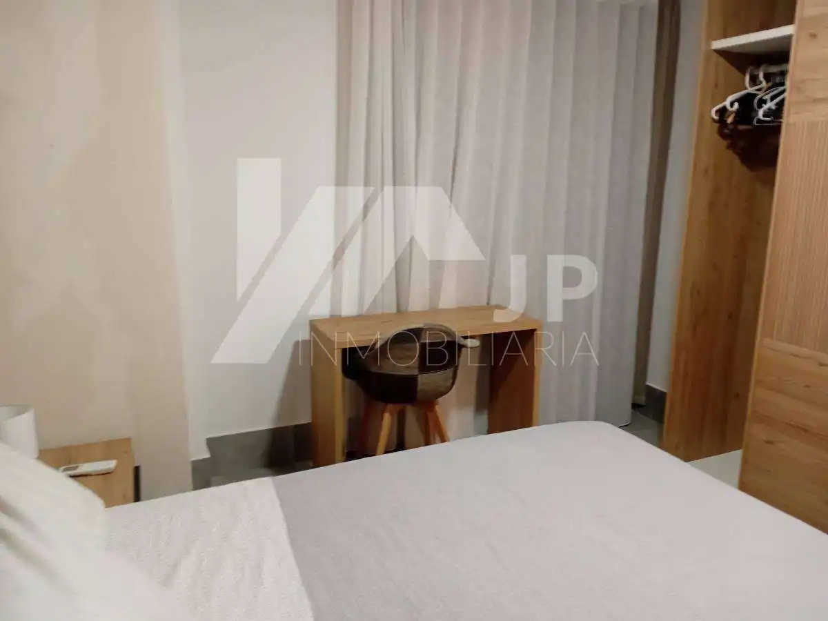 Bedroom of Flat for rent in Granada  with Air Conditioner, Heating and Parquet flooring