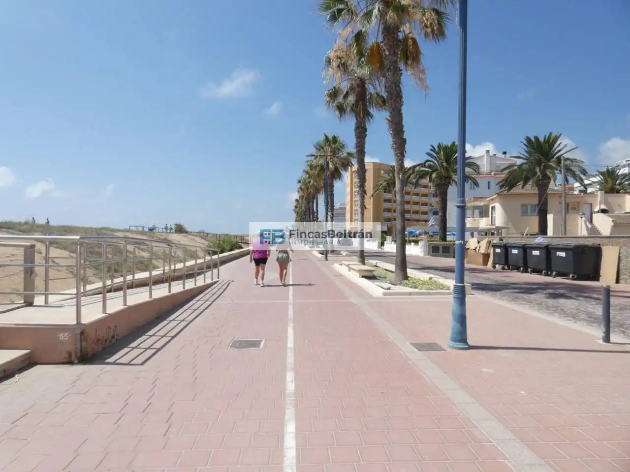 Vista exterior de Casa adosada en venta en Peñíscola / Peníscola con Jardín privado, Terraza y Amueblado