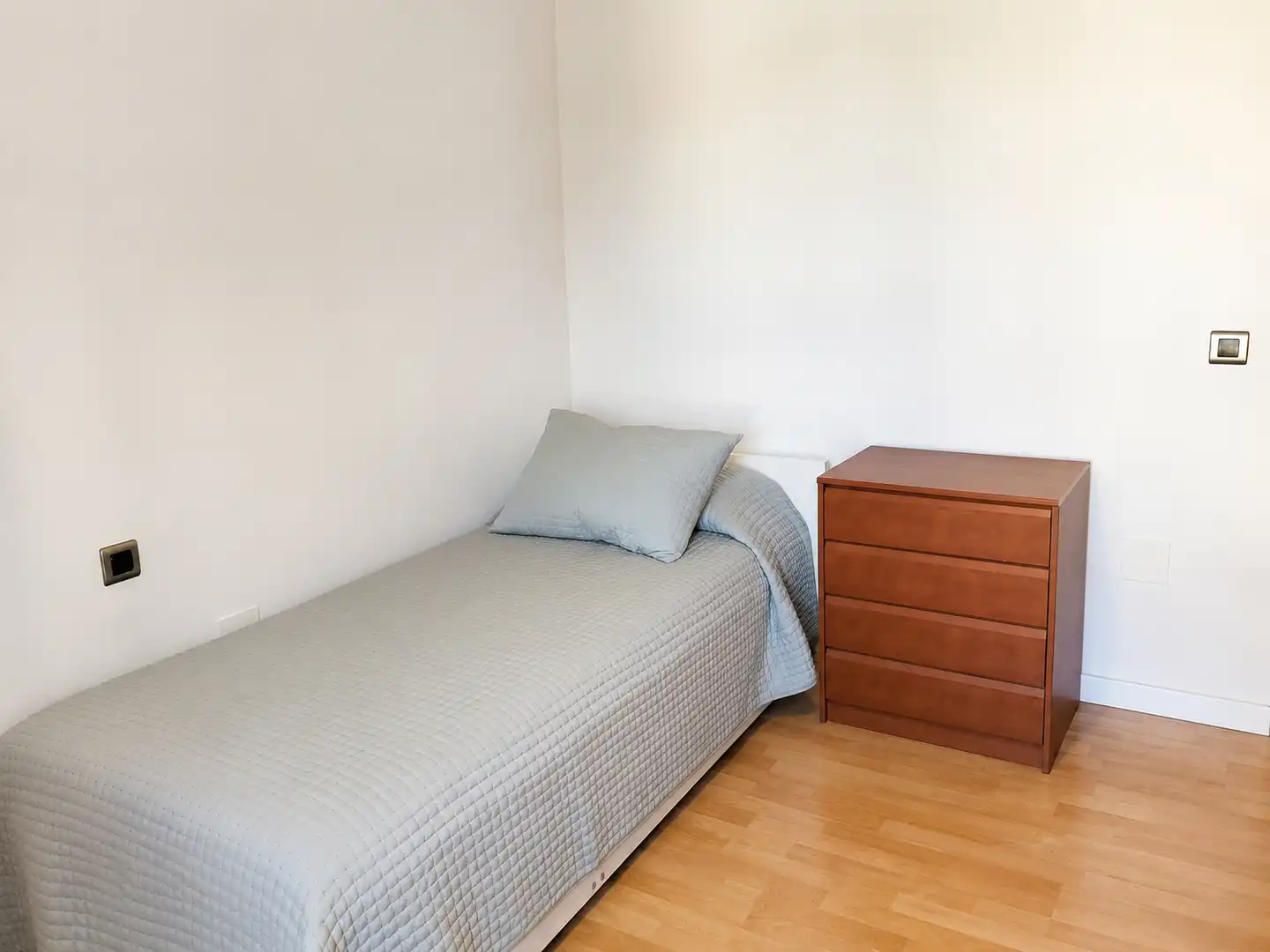Dormitori de Pis en venda en Málaga amb Aire condicionat, Jardí privat i Terrassa