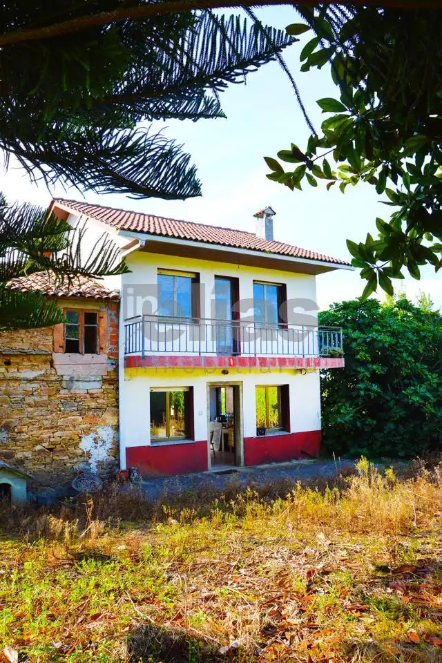 Vista exterior de Casa o chalet en venta en Cabana de Bergantiños con Jardín privado y Amueblado