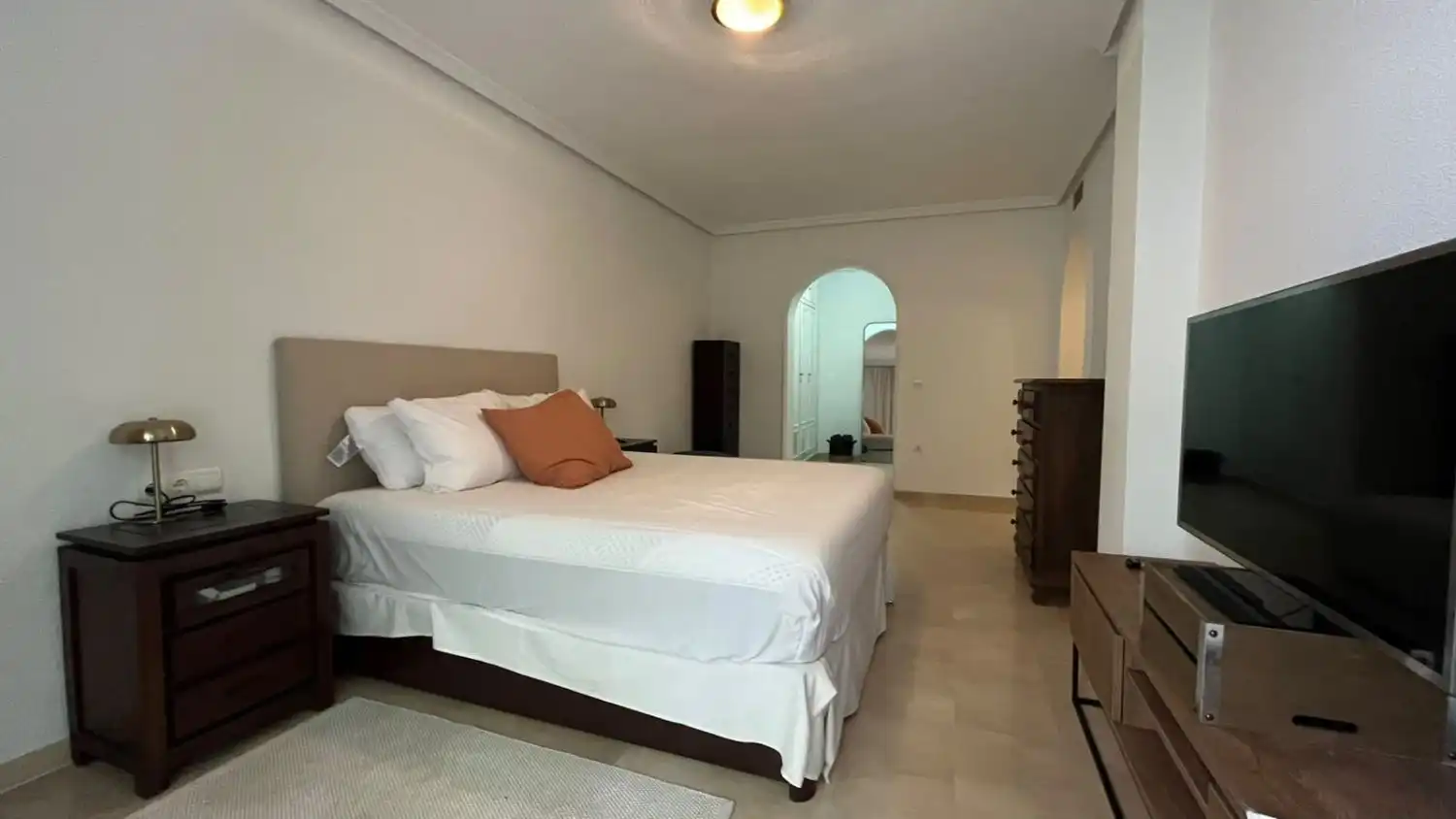 Dormitori de Apartament de lloguer en Benalmádena amb Aire condicionat, Calefacció i Terrassa