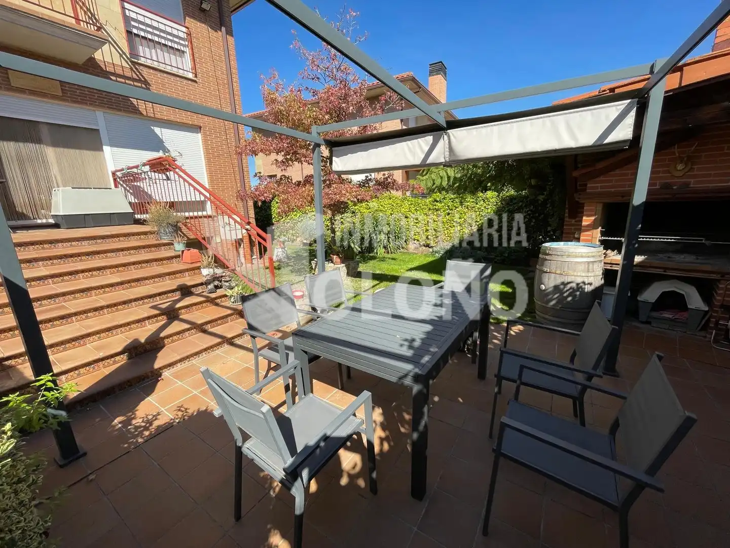 Terrassa de Casa adosada en venda en Alesanco amb Calefacció, Jardí privat i Parquet