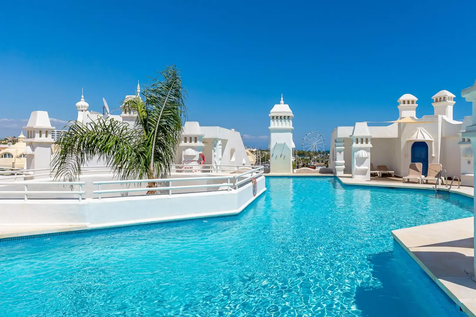 Piscina de Apartamento en venta en Benalmádena con Aire acondicionado, Calefacción y Terraza