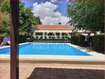 Chalet con piscina en venta en Pedanías - Extrarradio