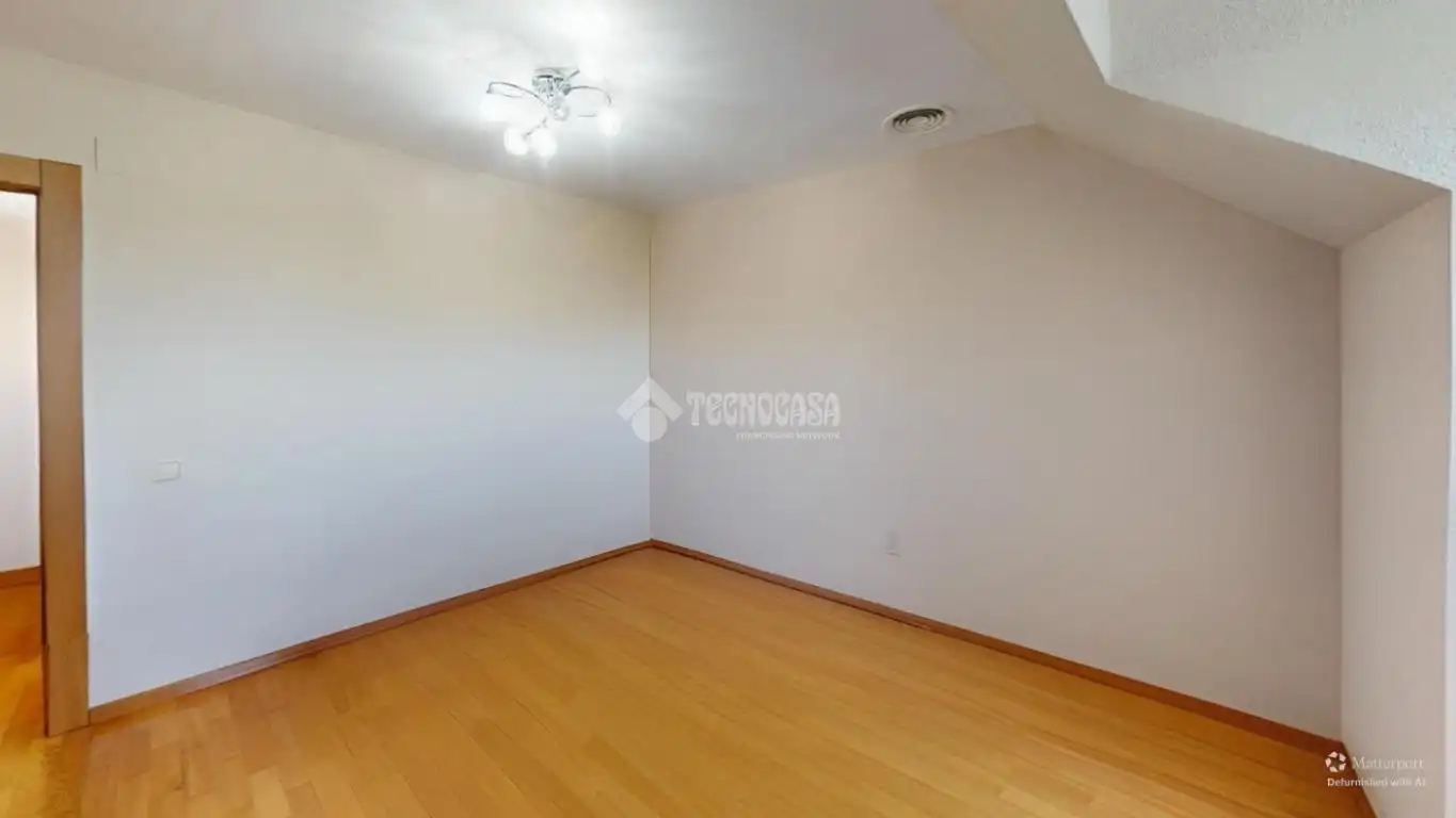 Flat for sale in Uceda  with Air Conditioner