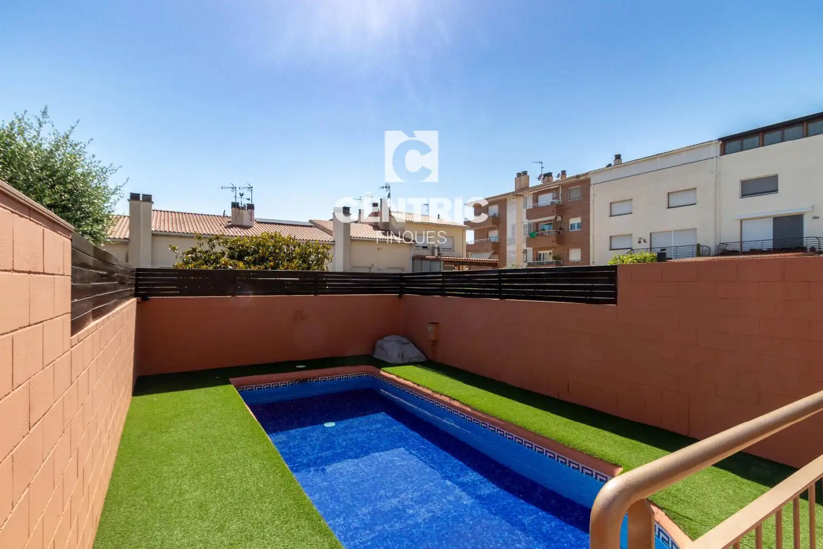 Piscina de Casa o xalet en venda en Castellar del Vallès amb Aire condicionat, Calefacció i Terrassa