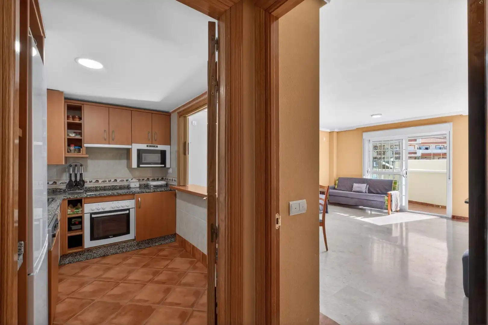 Cuina de Planta baixa en venda en Benalmádena amb Aire condicionat, Jardí privat i Terrassa