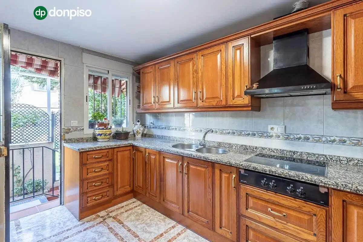 Casa con piscina en venta en Calle de las Cruces, imagen 12