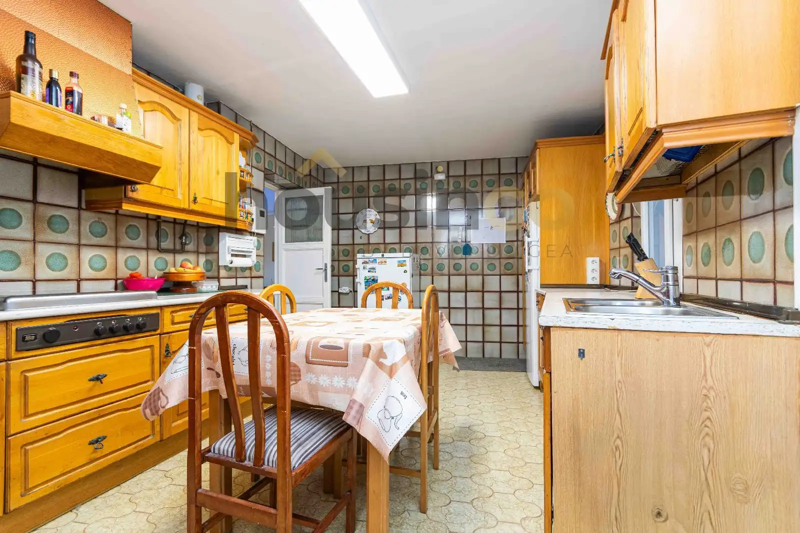 Kitchen of Flat for sale in Madrid  with Heating, Terrace and Storage room