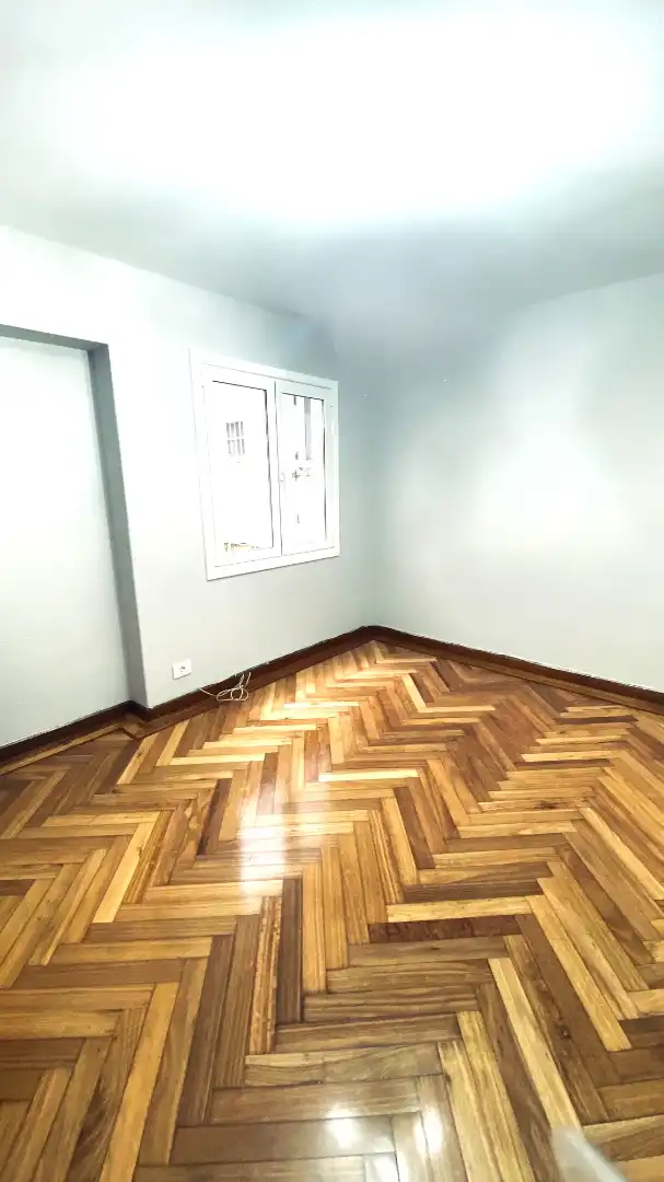 Habitación de Piso de alquiler en Vigo  con Trastero y Balcón