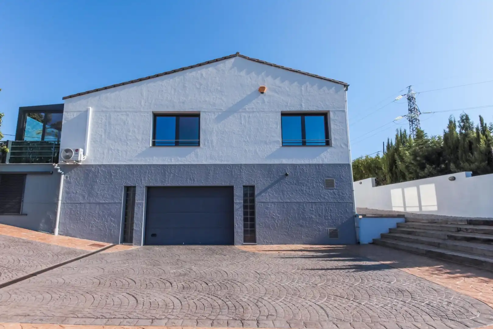 Vista exterior de Casa o xalet en venda en Tortosa amb Aire condicionat, Jardí privat i Terrassa