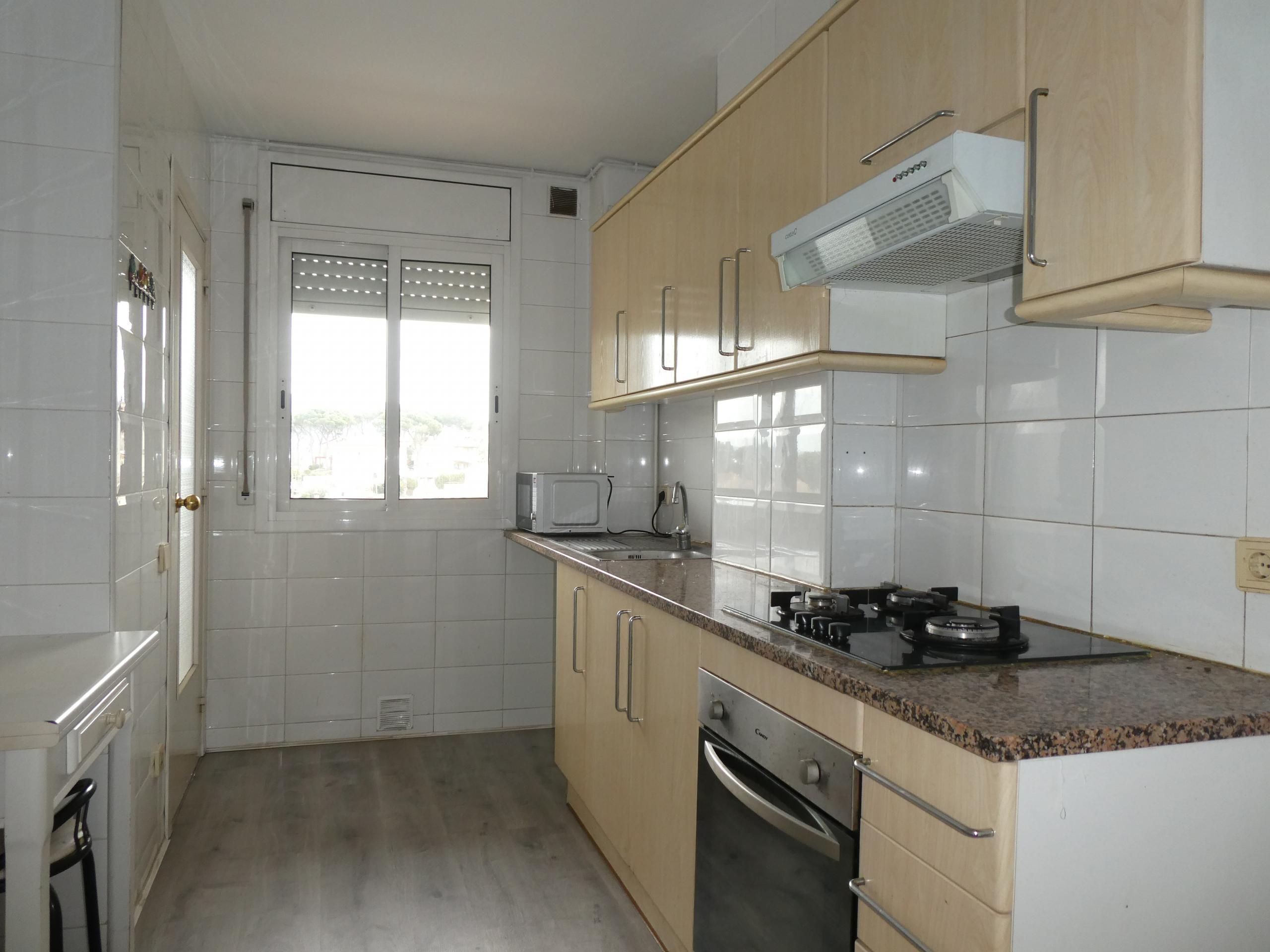 Cuina de Dúplex en venda en Montornès del Vallès amb Calefacció, Parquet i Terrassa