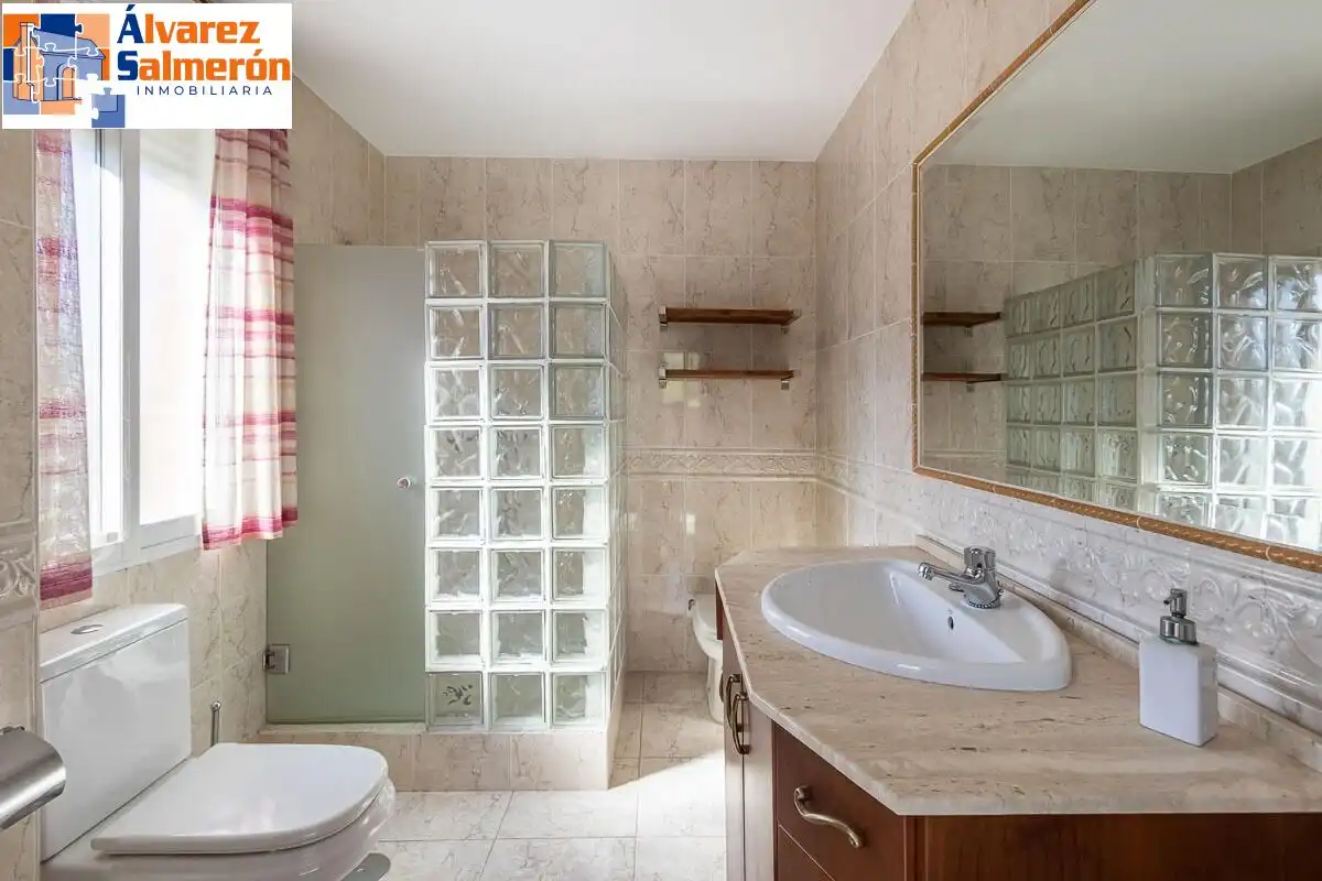 Detached house with pool for sale in Calle del Arache, imagen 23