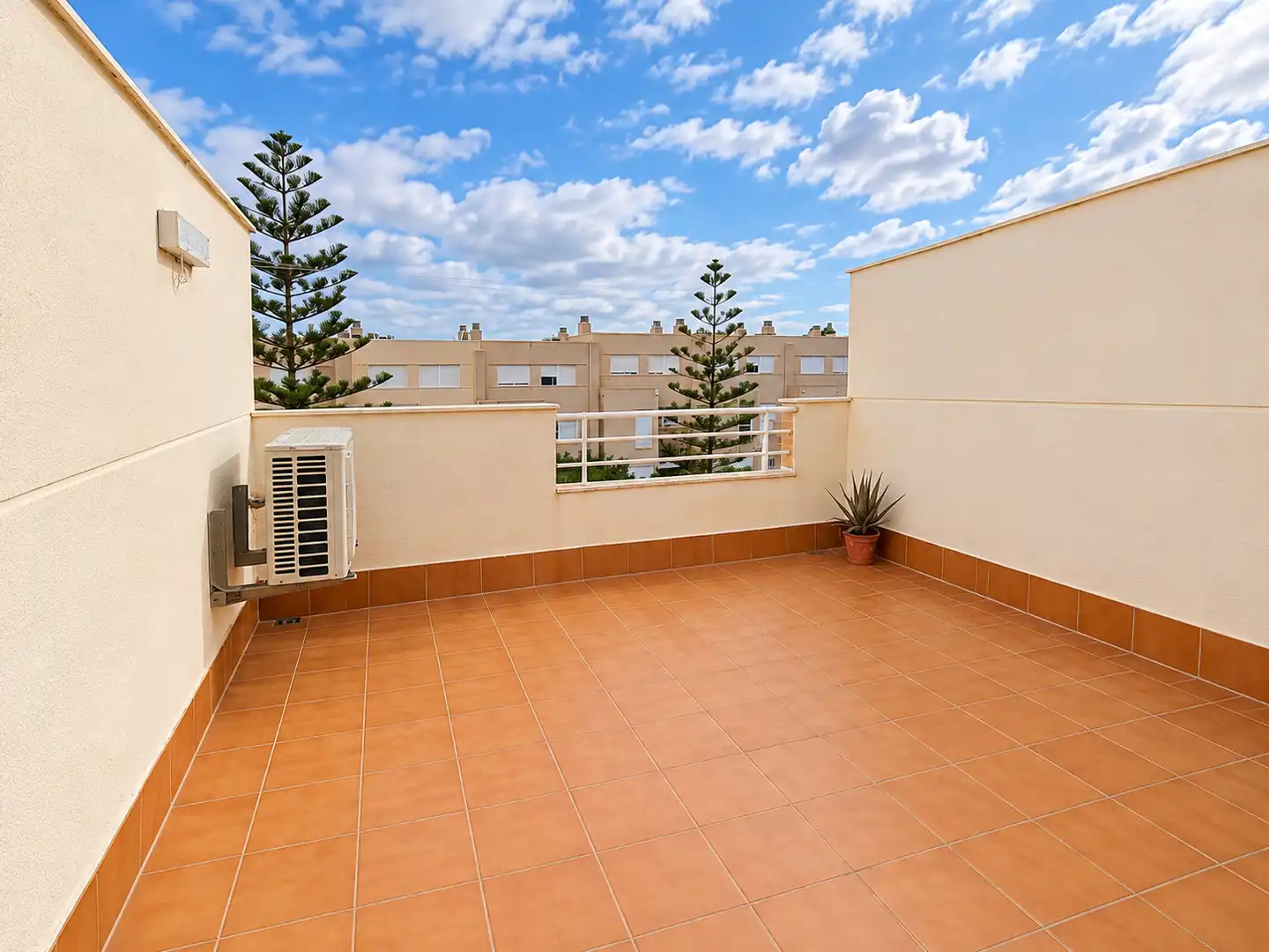 Terrace of Detached homes for sale in Pueblo Español - Coveta Fumá