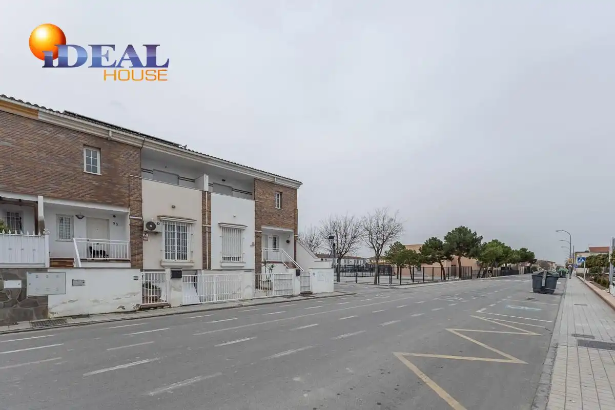 Adossat amb terrassa en venda a Belicena, imagen 30