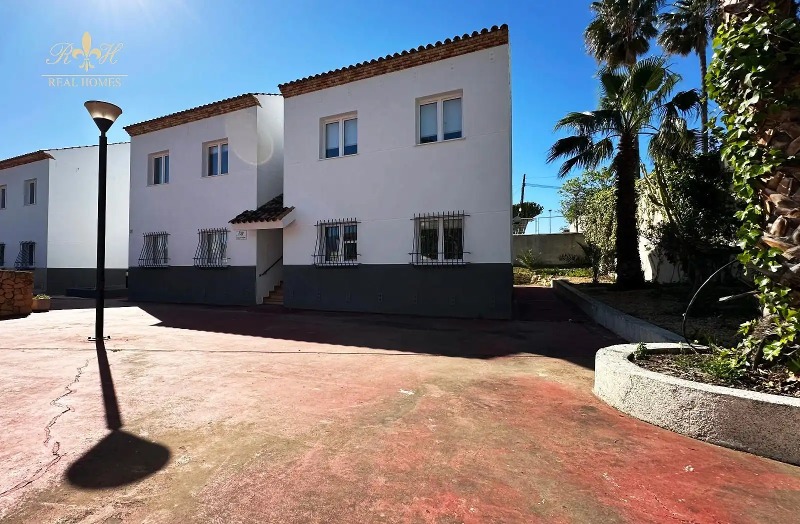 Vista exterior de Piso de alquiler en L'Alfàs del Pi con Aire acondicionado, Terraza y Piscina
