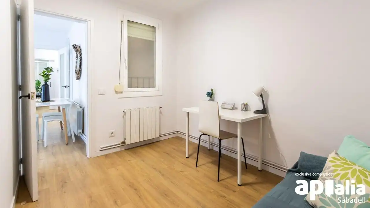 Habitación de Piso en venta en Sabadell con Aire acondicionado, Calefacción y Parquet