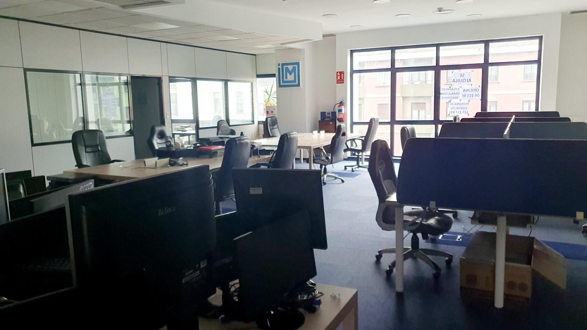 Oficina de lloguer en Bilbao  amb Aire condicionat i Moblat