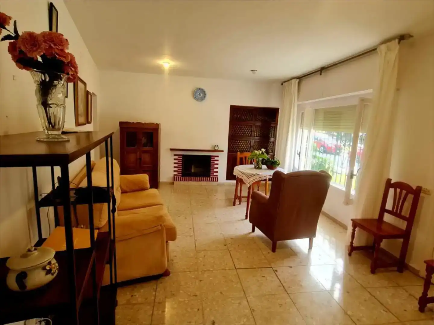 Sala d'estar de Casa o xalet en venda en Marbella amb Jardí privat i Traster