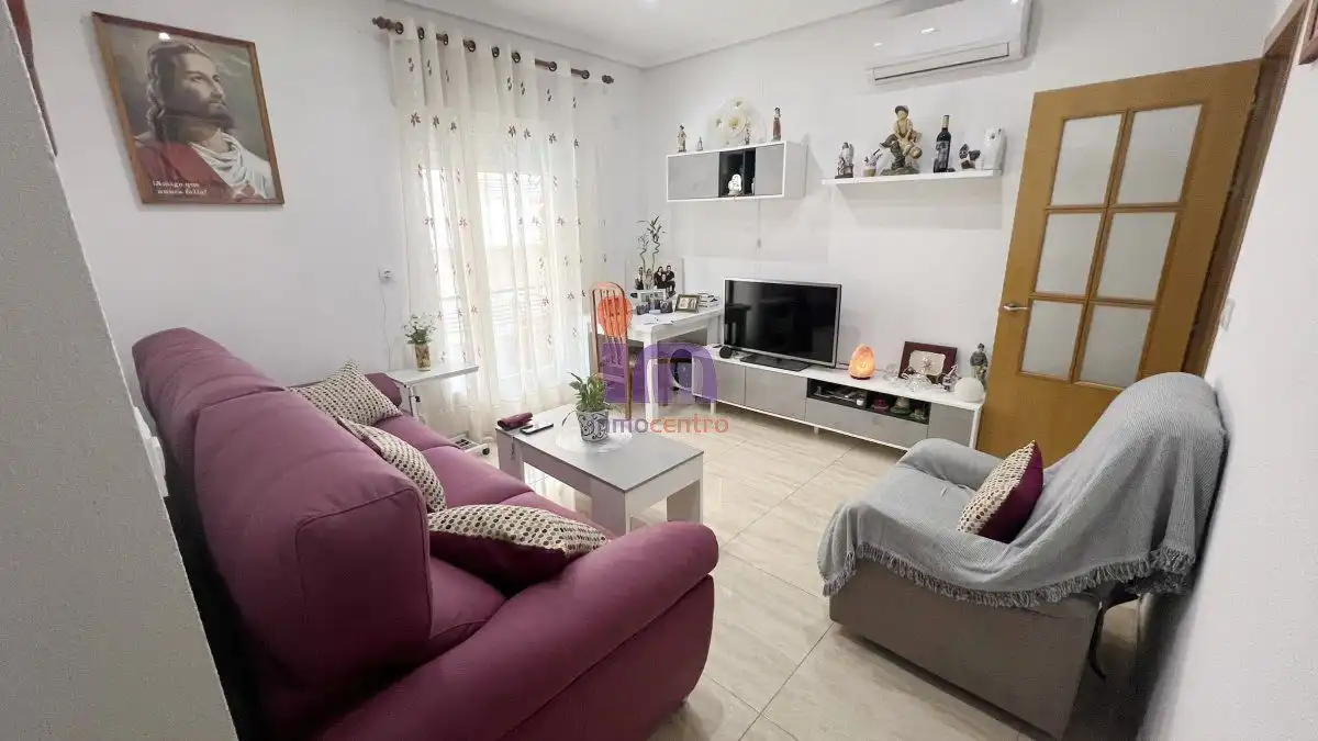 Flat with terrace for sale in Valdepeñas, imagen 2