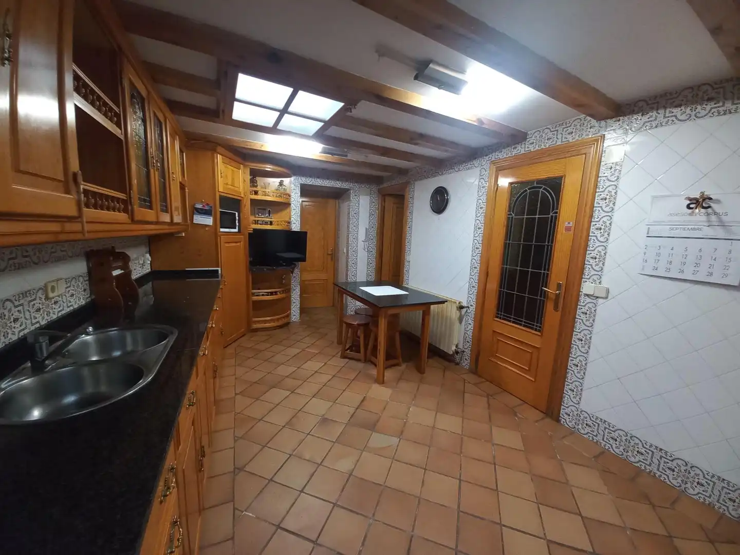 Cuina de Casa o xalet en venda en Torrecaballeros amb Calefacció, Jardí privat i Traster