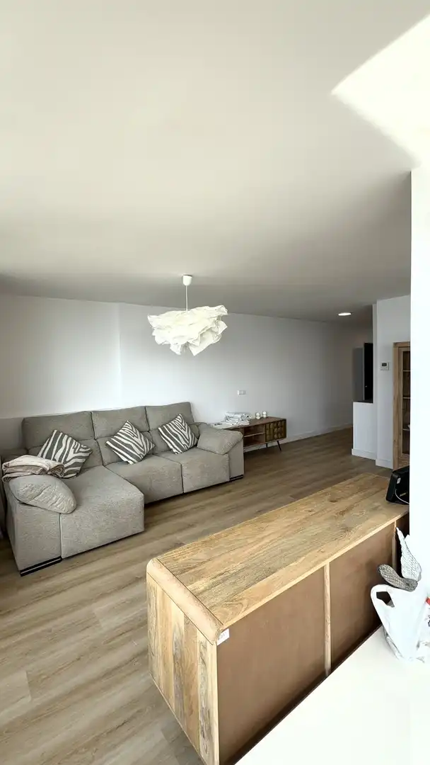 Sala d'estar de Apartament de lloguer en Marbella amb Aire condicionat, Calefacció i Piscina