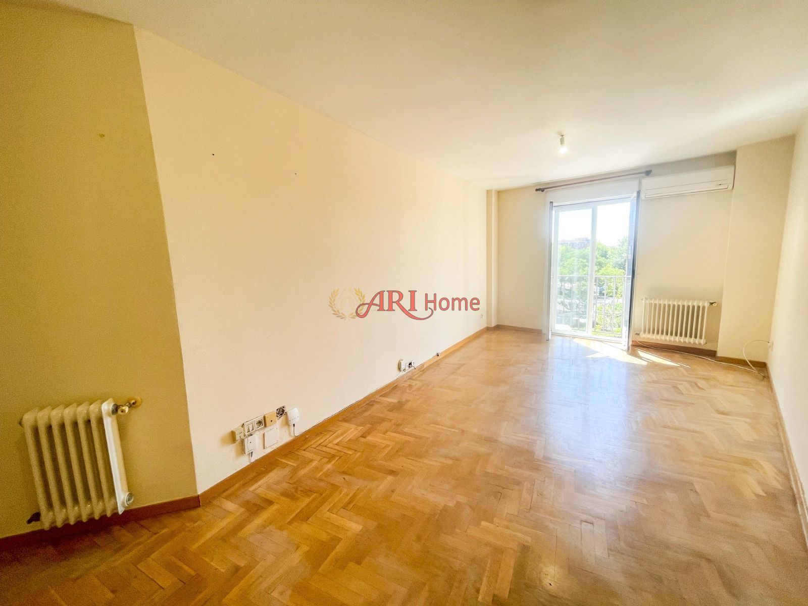 Bedroom of Flat for sale in  Madrid Capital  with Air Conditioner and Heating