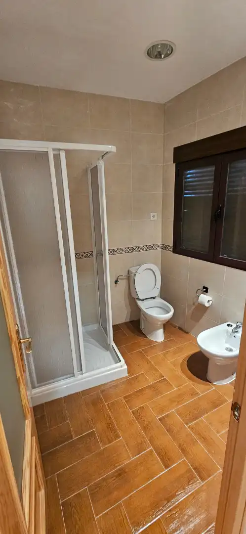 Baño de Casa o chalet en venta en Hoyos con Calefacción, Terraza y Trastero