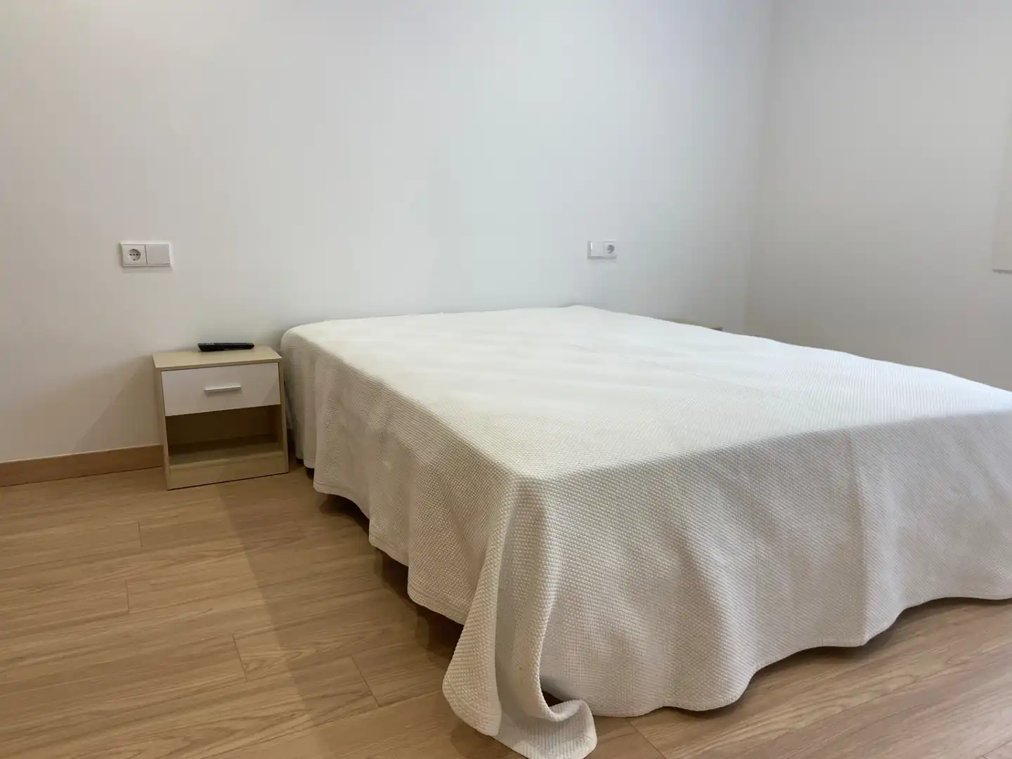 Bedroom of Flat for sale in Vigo   with Heating, Storage room and Furnished